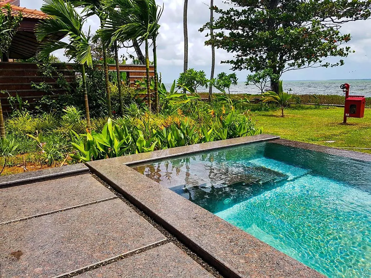 Niraamaya Wellness Retreats Backwaters And Beyond Kumarakom 5*,